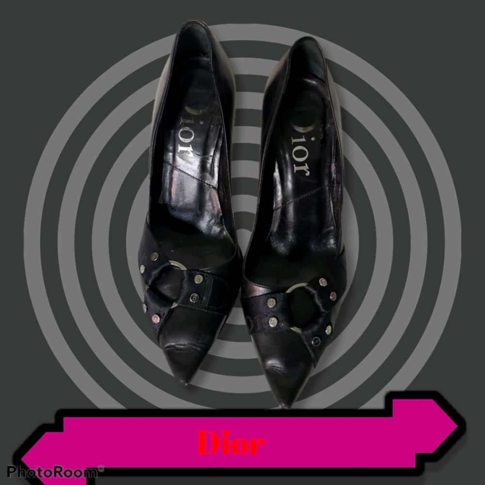 Dior PUMPS logo with O-ring